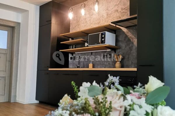 Prenájom bytu 3-izbový 73 m², Husova, Čáslav Prenájom bytu 3-izbový 73 m², Husova, Čáslav