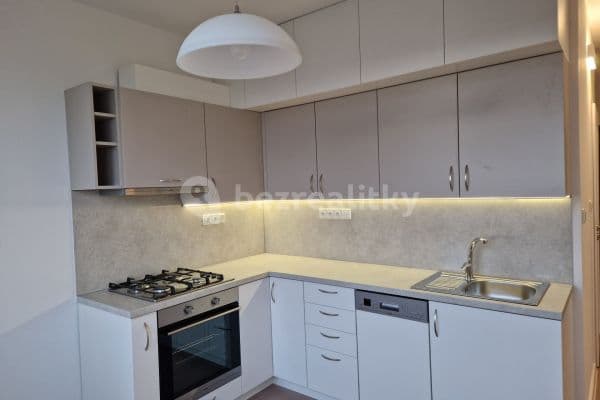 Prenájom bytu 1-izbový 42 m², třída Edvarda Beneše, Hradec Králové Prenájom bytu 1-izbový 42 m², třída Edvarda Beneše, Hradec Králové