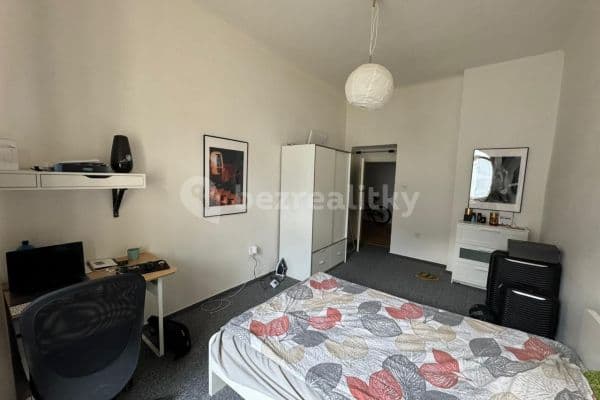 Prenájom bytu 3-izbový 35 m², Ježkova, Hlavní město Praha Prenájom bytu 3-izbový 35 m², Ježkova, Hlavní město Praha