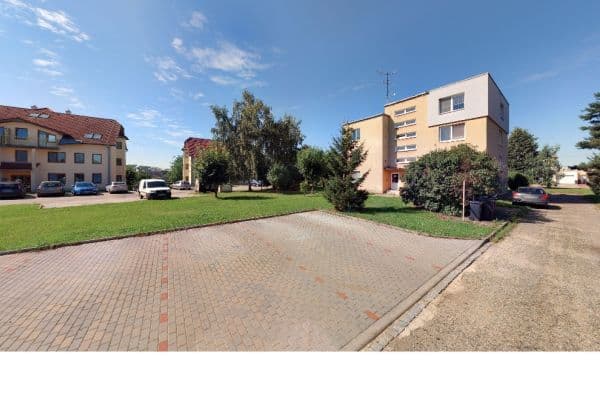 Predaj bytu 3-izbový 72 m², 9. května, Hrušovany nad Jevišovkou, Jihomoravský kraj Predaj bytu 3-izbový 72 m², 9. května, Hrušovany nad Jevišovkou, Jihomoravský kraj