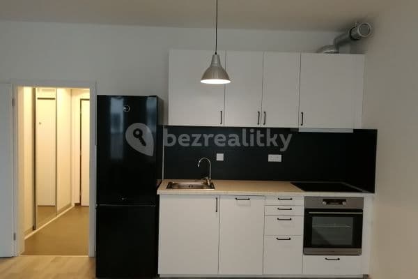 Prenájom bytu 1-izbový 34 m², Saarinenova, Praha Prenájom bytu 1-izbový 34 m², Saarinenova, Praha