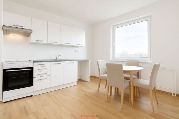 Prenájom bytu 1-izbový 37 m², Dr. Glazera, Prenájom bytu 1-izbový 37 m², Dr. Glazera,