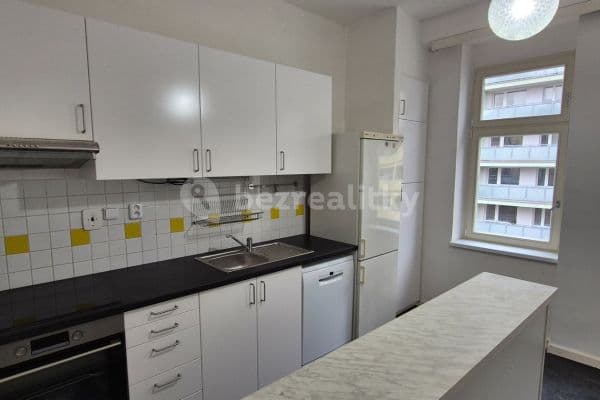 Prenájom bytu 3-izbový 70 m², Sudoměřská, Praha, Praha Prenájom bytu 3-izbový 70 m², Sudoměřská, Praha, Praha