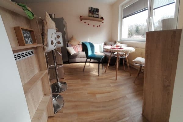 Predaj bytu 1-izbový 36 m², Sportovní, Loket Predaj bytu 1-izbový 36 m², Sportovní, Loket