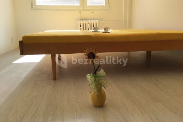 Prenájom bytu 2-izbový 43 m², Ješetická, Praha Prenájom bytu 2-izbový 43 m², Ješetická, Praha