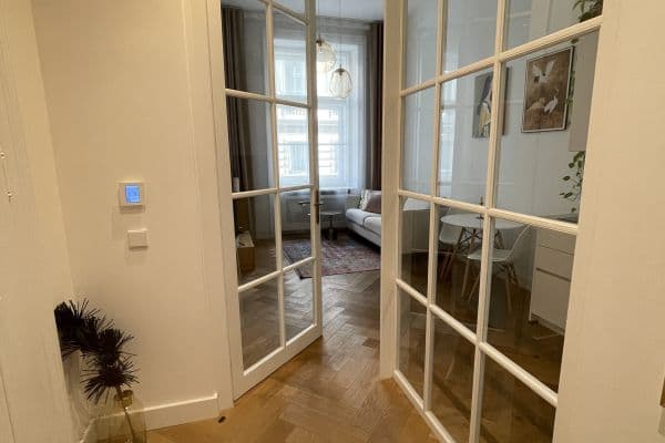 Prenájom bytu 43 m², Dlážděná, Praha Prenájom bytu 43 m², Dlážděná, Praha