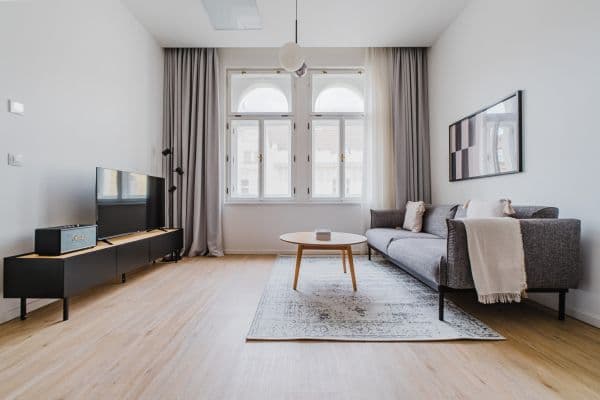 Prenájom bytu 48 m², Chodská, Praha Prenájom bytu 48 m², Chodská, Praha