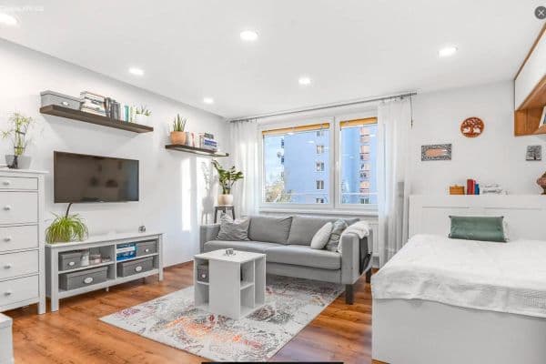 Prenájom bytu 1-izbový 32 m², Elplova, Brno Prenájom bytu 1-izbový 32 m², Elplova, Brno