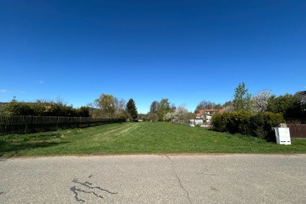 Predaj pozemku 1.535 m², Zdislavice Predaj pozemku 1.535 m², Zdislavice