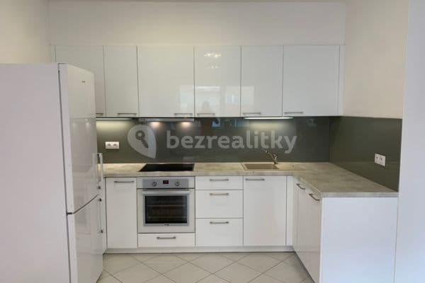 Prenájom bytu 2-izbový 55 m², Mantovská, Praha Prenájom bytu 2-izbový 55 m², Mantovská, Praha
