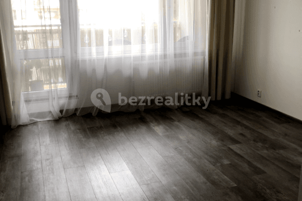 Prenájom bytu 3-izbový 63 m², Valachův žleb, Zlín Prenájom bytu 3-izbový 63 m², Valachův žleb, Zlín