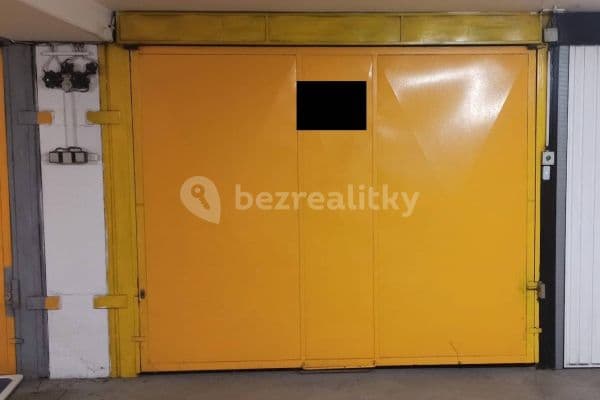 Prenájom garáže 19 m², Praha Prenájom garáže 19 m², Praha