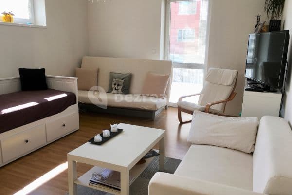 Prenájom bytu 1-izbový 41 m², Křepelčí, Brno Prenájom bytu 1-izbový 41 m², Křepelčí, Brno