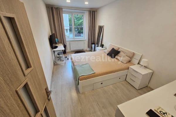 Prenájom bytu 2-izbový 43 m², Na Louži, Hlavní město Praha Prenájom bytu 2-izbový 43 m², Na Louži, Hlavní město Praha