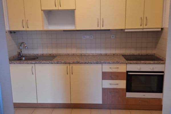 Prenájom bytu 2-izbový 57 m², Úhonická, Jeneč Prenájom bytu 2-izbový 57 m², Úhonická, Jeneč