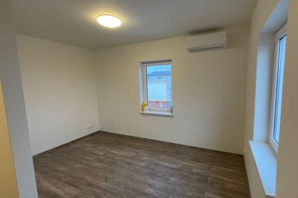 Prenájom bytu 2-izbový 45 m², Ptice Prenájom bytu 2-izbový 45 m², Ptice