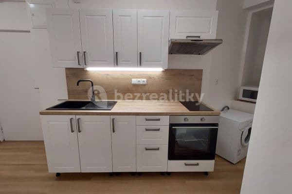 Prenájom bytu 2-izbový 44 m², Dukelská, Olomouc Prenájom bytu 2-izbový 44 m², Dukelská, Olomouc