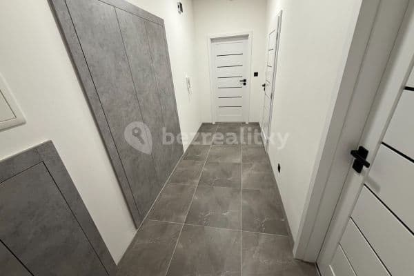 Prenájom bytu 2-izbový 60 m², Lorencova, Zlín, Zlínský kraj Prenájom bytu 2-izbový 60 m², Lorencova, Zlín, Zlínský kraj