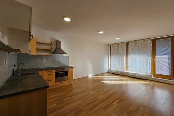 Prenájom bytu 2-izbový 71 m², Soukenická, Brno Prenájom bytu 2-izbový 71 m², Soukenická, Brno