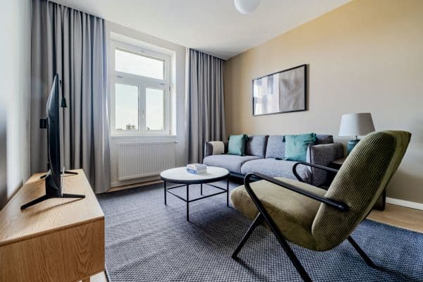 Prenájom bytu 55 m², Chodská, Praha Prenájom bytu 55 m², Chodská, Praha