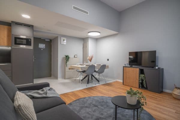 Prenájom bytu 2-izbový 45 m², Legerova, Hlavní město Praha Prenájom bytu 2-izbový 45 m², Legerova, Hlavní město Praha