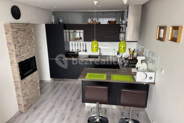 Prenájom bytu 2-izbový 42 m², Konstantinova, Hlavní město Praha Prenájom bytu 2-izbový 42 m², Konstantinova, Hlavní město Praha