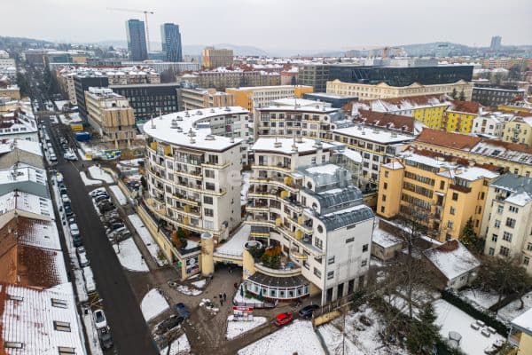 Prenájom bytu 2-izbový 79 m², Hrnčířská, Brno Prenájom bytu 2-izbový 79 m², Hrnčířská, Brno