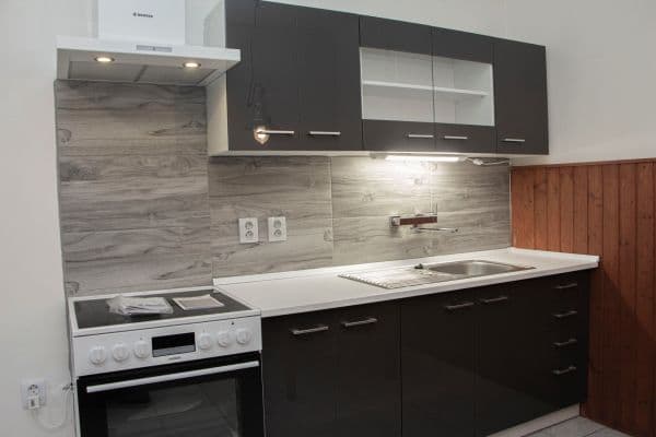 Prenájom bytu 2-izbový 48 m², Pod Horkou, Vinařice Prenájom bytu 2-izbový 48 m², Pod Horkou, Vinařice