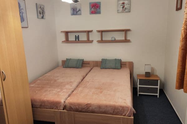 Prenájom bytu 2-izbový 52 m², Tavolníková, Praha Prenájom bytu 2-izbový 52 m², Tavolníková, Praha