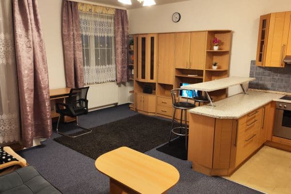 Prenájom bytu 2-izbový 52 m², Tavolníková, Praha Prenájom bytu 2-izbový 52 m², Tavolníková, Praha