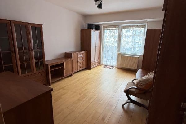 Prenájom bytu 1-izbový 35 m², Malkovského, Praha Prenájom bytu 1-izbový 35 m², Malkovského, Praha