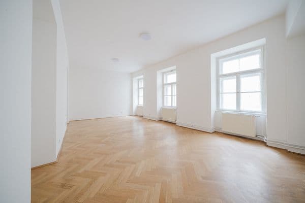 Prenájom bytu 1-izbový 63 m², Malostranské náměstí, Praha Prenájom bytu 1-izbový 63 m², Malostranské náměstí, Praha