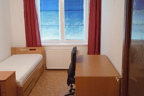 Prenájom bytu 4-izbový 119 m², Kotlanova, Brno Prenájom bytu 4-izbový 119 m², Kotlanova, Brno