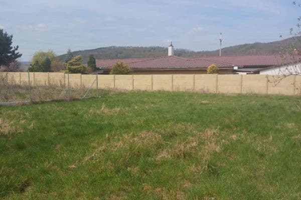 Predaj pozemku 800 m², Bavoryně Predaj pozemku 800 m², Bavoryně