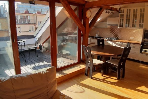 Prenájom bytu 2-izbový 60 m², Janovského, Praha Prenájom bytu 2-izbový 60 m², Janovského, Praha