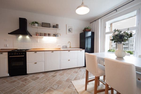 Prenájom bytu 2-izbový 106 m², Novákových, Praha Prenájom bytu 2-izbový 106 m², Novákových, Praha