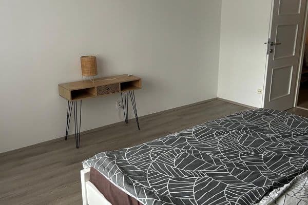 Prenájom bytu 2-izbový 60 m², V Olšinách, Praha Prenájom bytu 2-izbový 60 m², V Olšinách, Praha