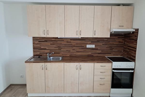 Prenájom bytu 2-izbový 47 m², Karáskovo náměstí, Brno, Jihomoravský kraj Prenájom bytu 2-izbový 47 m², Karáskovo náměstí, Brno, Jihomoravský kraj