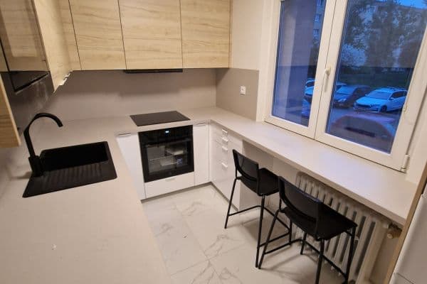 Prenájom bytu 3-izbový 70 m², Přistoupimská, Hlavní město Praha Prenájom bytu 3-izbový 70 m², Přistoupimská, Hlavní město Praha