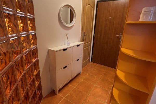 Predaj bytu 3-izbový 74 m², Hořelické náměstí, Rudná Predaj bytu 3-izbový 74 m², Hořelické náměstí, Rudná