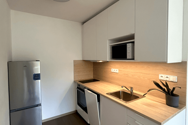Prenájom bytu 2-izbový 40 m², Teplická, Praha Prenájom bytu 2-izbový 40 m², Teplická, Praha