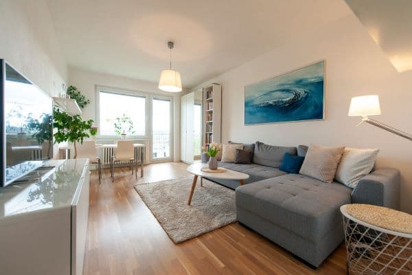 Prenájom bytu 3-izbový 64 m², Zdíkovská, Praha Prenájom bytu 3-izbový 64 m², Zdíkovská, Praha