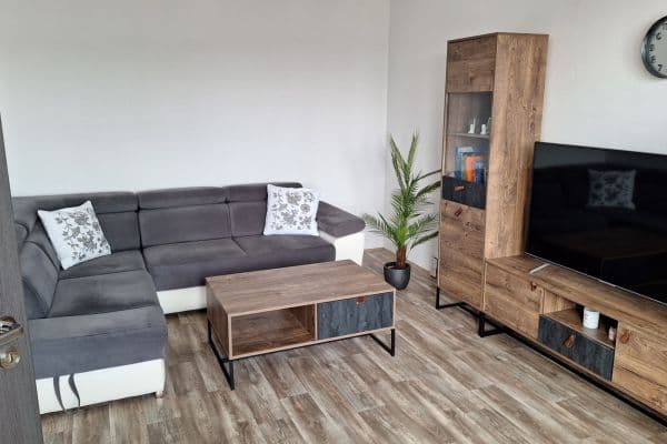 Prenájom bytu 2-izbový 59 m², Za Nádražím, Český Krumlov Prenájom bytu 2-izbový 59 m², Za Nádražím, Český Krumlov