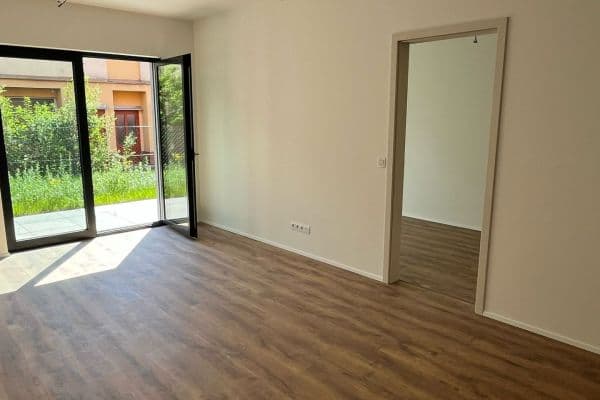 Prenájom bytu 3-izbový 92 m², Trnkova, Brno Prenájom bytu 3-izbový 92 m², Trnkova, Brno