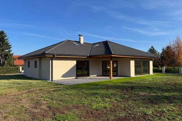 Prenájom domu 296 m², pozemek 1.662 m², Kunice Prenájom domu 296 m², pozemek 1.662 m², Kunice