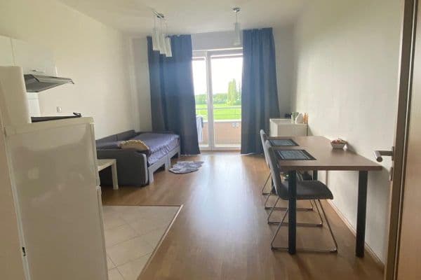 Prenájom bytu 1-izbový 32 m², Kadečkové, Praha Prenájom bytu 1-izbový 32 m², Kadečkové, Praha