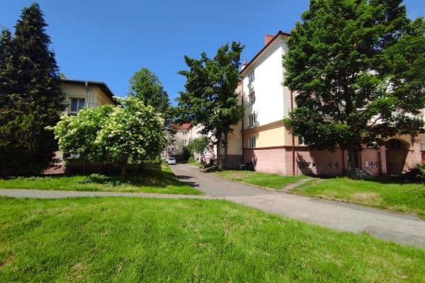 Prenájom bytu 2-izbový 52 m², nám. Budovatelů, Karviná, Moravskoslezský kraj Prenájom bytu 2-izbový 52 m², nám. Budovatelů, Karviná, Moravskoslezský kraj