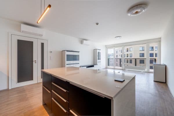 Predaj bytu 4-izbový 117 m², U Pergamenky, Praha Predaj bytu 4-izbový 117 m², U Pergamenky, Praha