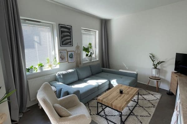 Prenájom bytu 1-izbový 34 m², Eduarda Hamburgera, Olomouc Prenájom bytu 1-izbový 34 m², Eduarda Hamburgera, Olomouc