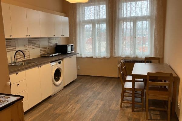 Prenájom bytu 1-izbový 43 m², Nuselská, Praha Prenájom bytu 1-izbový 43 m², Nuselská, Praha